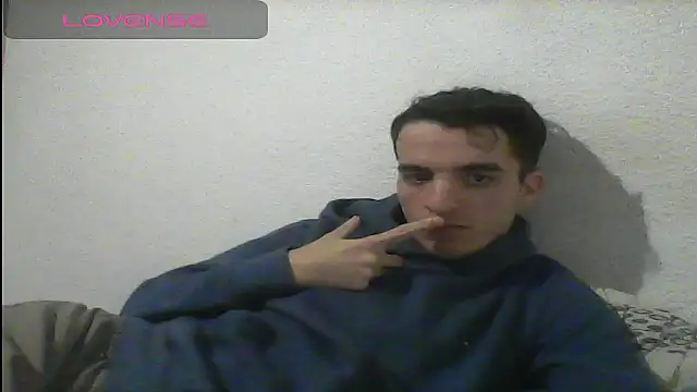 Snapshot of Tombgy07 chatting on February 13, 2025, 8:34 pm Tombgy07 online show from February 13, 2025, 8:34 pm