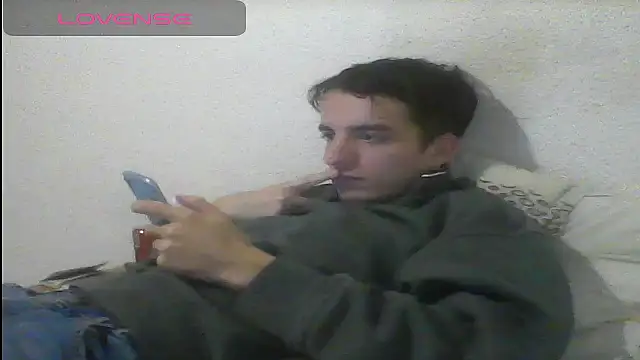 Snapshot of Tombgy07 chatting on March 10, 2025, 8:01 pm Tombgy07 online show from March 10, 2025, 8:01 pm