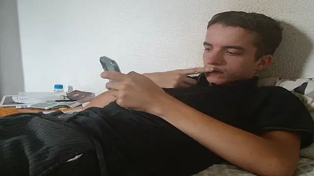 Snapshot of Tombgy07 chatting on September 14, 2025, 12:59 pm Tombgy07 online show from September 14, 2025, 12:59 pm