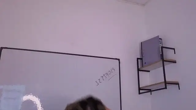 Isabella lt online show from February 21, 2026, 11:00 am