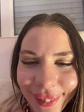 Snapshot of KittyKatyDream chatting on January 29, 2025, 10:53 pm KittyKatyDream online show from January 29, 2025, 10:53 pm