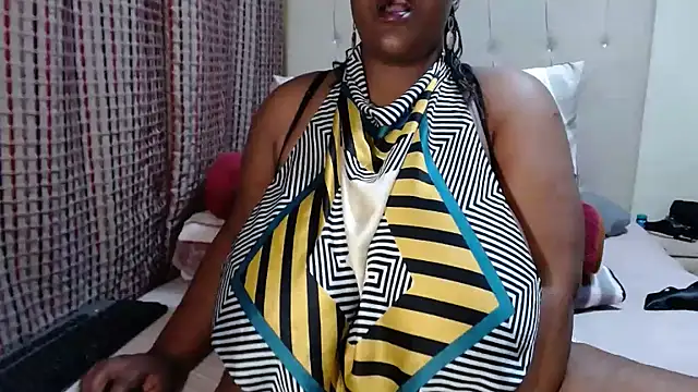 Snapshot of CHOCOLATEDARKBUSTYX chatting on November 23, 2025, 6:30 pm CHOCOLATEDARKBUSTYX online show from November 23, 2025, 6:30 pm