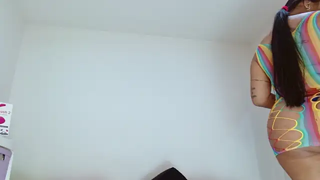 sashacreamy  online show from October 24, 2025, 11:01 pm