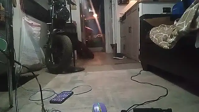 Snapshot of JunkieLiLMethWhore chatting on February 23, 2026, 6:33 am JunkieLiLMethWhore online show from February 23, 2026, 6:33 am