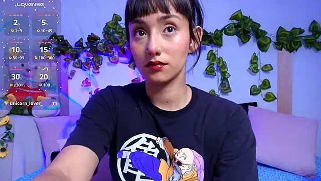 tati cardenas online show from December 4, 2025, 4:44 am