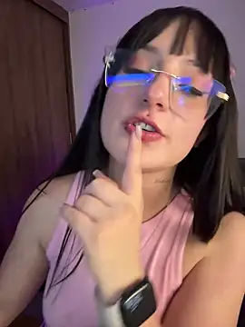 Megan lu2 online show from February 25, 2025, 6:03 am