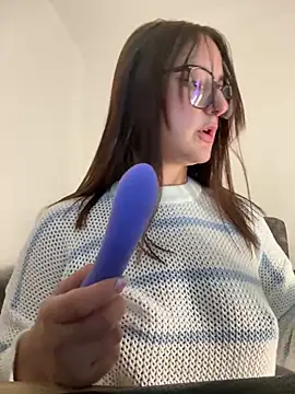 Megan lu2 online show from September 20, 2025, 9:10 am