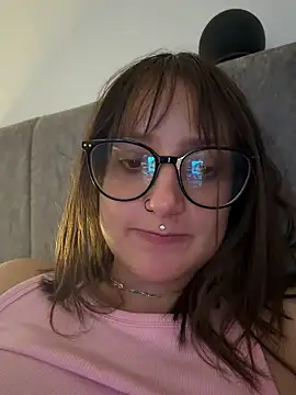 Megan lu2 online show from May 26, 2026, 9:16 am