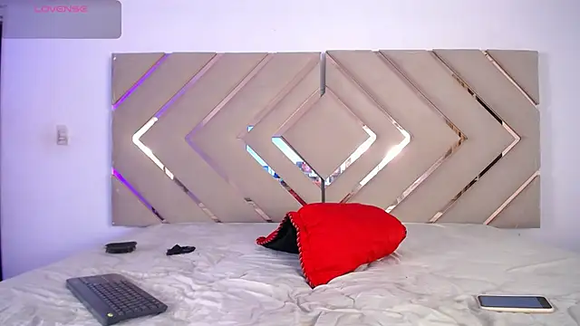 Raven foxter1 online show from December 23, 2024, 11:06 pm