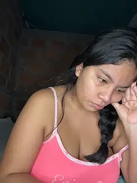 moncerrat luna online show from January 24, 2025, 11:26 am