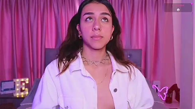 Emiily Scott1 online show from November 7, 2025, 2:39 pm