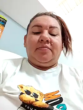 HORNY MATURE25 online show from November 18, 2025, 5:12 am