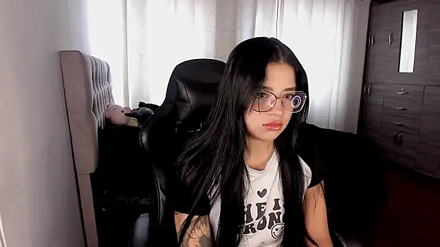 Snapshot of aliice_walker_ chatting on February 11, 2026, 4:56 pm aliice walker online show from February 11, 2026, 4:56 pm