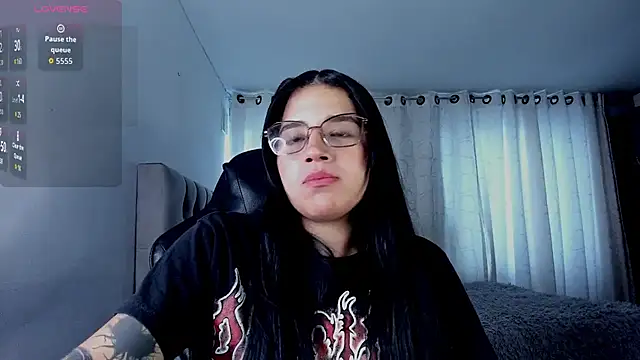 Snapshot of aliice_walker_ chatting on February 23, 2026, 5:32 pm aliice walker online show from February 23, 2026, 5:32 pm