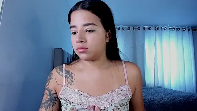 Snapshot of aliice_walker_ chatting on February 25, 2026, 3:21 pm aliice walker online show from February 25, 2026, 3:21 pm