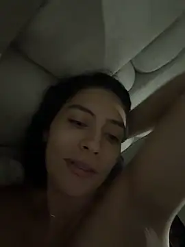 Sophie  Foxxx online show from December 5, 2025, 10:46 am