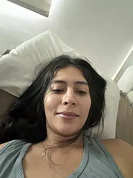 Sophie  Foxxx online show from April 10, 2026, 1:38 pm