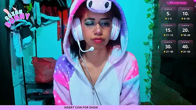 Roxanbunny1 online show from December 15, 2024, 9:35 am