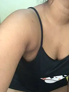 Rose Olivia online show from February 25, 2025, 5:25 pm