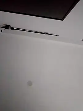 Dwirosebig online show from November 6, 2025, 8:54 pm