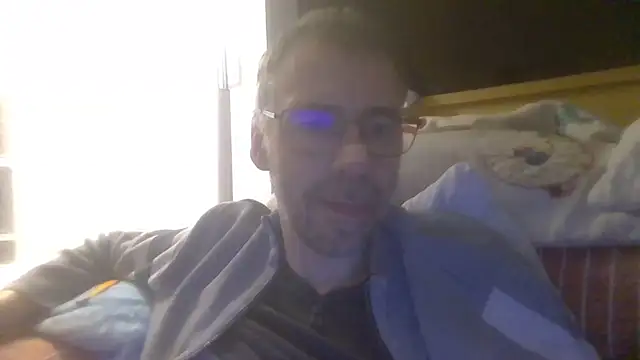 ptitcanard60600 online show from November 5, 2025, 10:32 pm