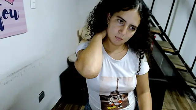 Snapshot of samantha_baby_ chatting on December 20, 2024, 11:05 pm samantha baby online show from December 20, 2024, 11:05 pm