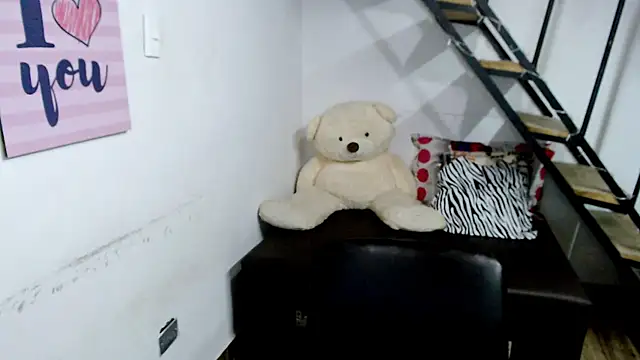 Snapshot of samantha_baby_ chatting on December 22, 2024, 11:52 pm samantha baby online show from December 22, 2024, 11:52 pm