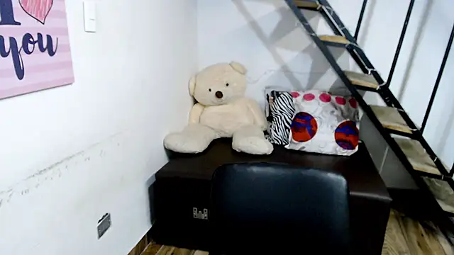 Snapshot of samantha_baby_ chatting on January 17, 2025, 7:27 pm samantha baby online show from January 17, 2025, 7:27 pm
