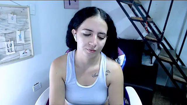 Snapshot of samantha_baby_ chatting on September 9, 2025, 8:52 pm samantha baby online show from September 9, 2025, 8:52 pm