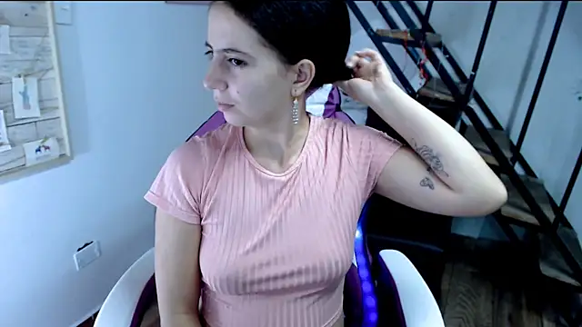 Snapshot of samantha_baby_ chatting on September 17, 2025, 6:31 pm samantha baby online show from September 17, 2025, 6:31 pm