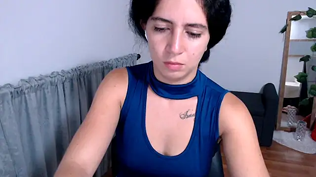 samantha baby  online show from November 16, 2025, 5:46 am