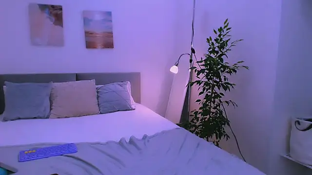 Snapshot of LesleySweet chatting on December 20, 2025, 4:25 pm LesleySweet online show from December 20, 2025, 4:25 pm