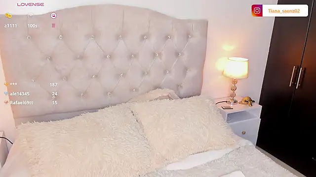 Snapshot of Tiana_saenz chatting on March 7, 2025, 2:36 am Tiana saenz online show from March 7, 2025, 2:36 am