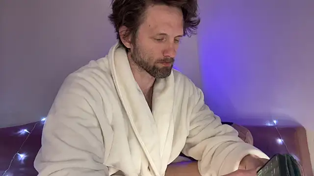 alexmannd online show from December 3, 2025, 5:33 pm