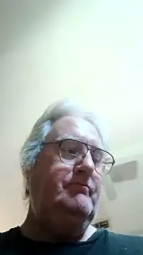 graham1980 online show from November 10, 2025, 4:28 pm