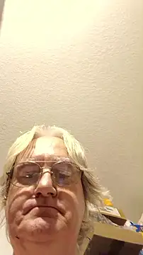 graham1980 online show from November 30, 2025, 2:26 am