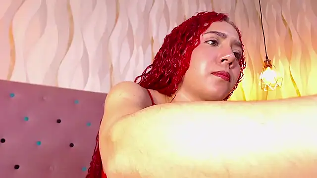 IsabelaLatina online show from March 28, 2026, 2:27 pm