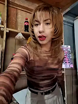 Snapshot of Evehampy chatting on May 12, 2026, 6:27 pm Evehampy online show from May 12, 2026, 6:27 pm