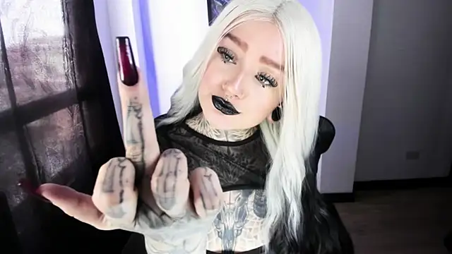 Anaii Gomez online show from November 5, 2025, 5:46 pm