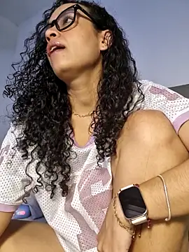 angela  98 online show from May 16, 2026, 1:54 pm