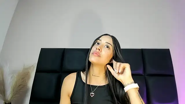 Snapshot of NoraDasilva chatting on February 5, 2026, 12:37 am NoraDasilva online show from February 5, 2026, 12:37 am