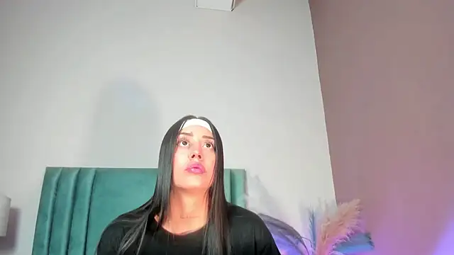 Snapshot of NoraDasilva chatting on February 10, 2026, 11:09 pm NoraDasilva online show from February 10, 2026, 11:09 pm