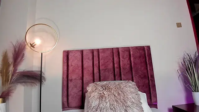 Snapshot of NoraDasilva chatting on February 25, 2026, 7:01 pm NoraDasilva online show from February 25, 2026, 7:01 pm