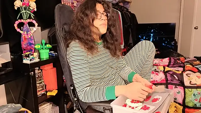 ShinyCherub online show from February 2, 2025, 4:48 am