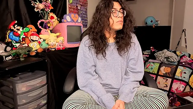 ShinyCherub online show from November 5, 2025, 11:43 am