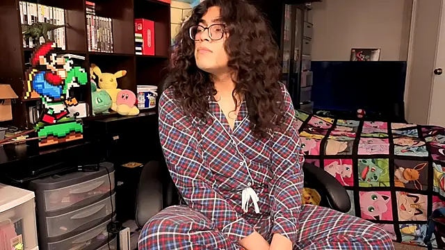 ShinyCherub online show from November 12, 2025, 1:28 am