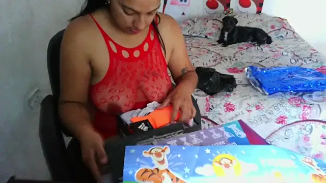 almaswan1 online show from December 23, 2024, 3:12 pm