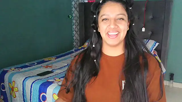 almaswan1 online show from November 11, 2025, 4:51 pm