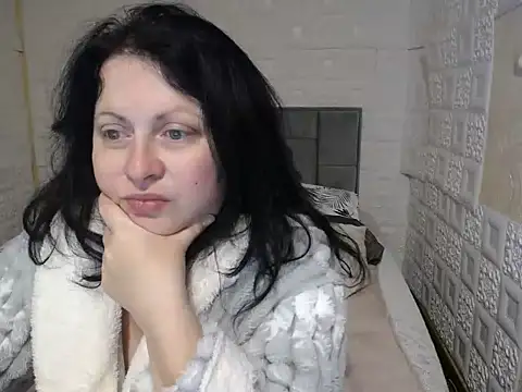 Lillian2 online show from December 2, 2024, 7:36 am