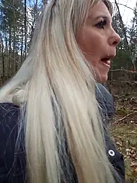 Sexy Sparkling  online show from April 3, 2026, 11:08 am